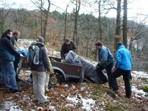 Unloading Schinderhannes.