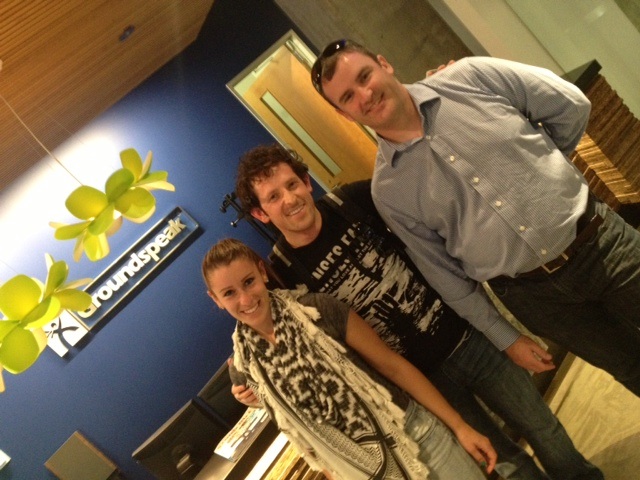 Lindsey (flossinmatoof), Larry (apawinmyface), and Ciaran (Goldencircle)