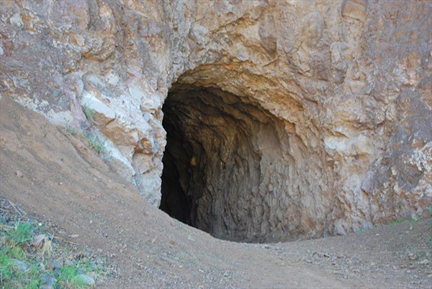 The mouth of the Batcave. Photo by geocacher QuicVic