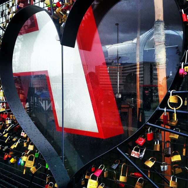 This is no less-than-three, this is the real thing. Photo by Berticusdan