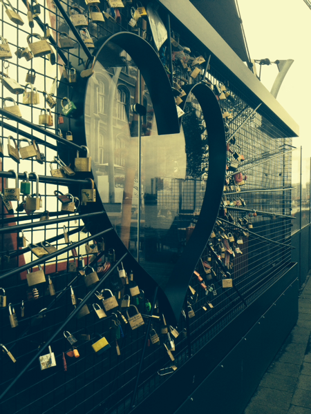 Antwerp's love gate. Photo by Dario1987