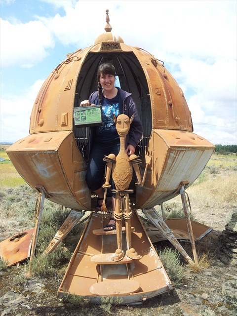 Greetings Earthling. Photo by geocacher 2sunbeams