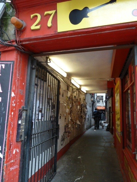 The Tin Pan Alley. Stroll in and join the band! Photo by geocacher SUEprise