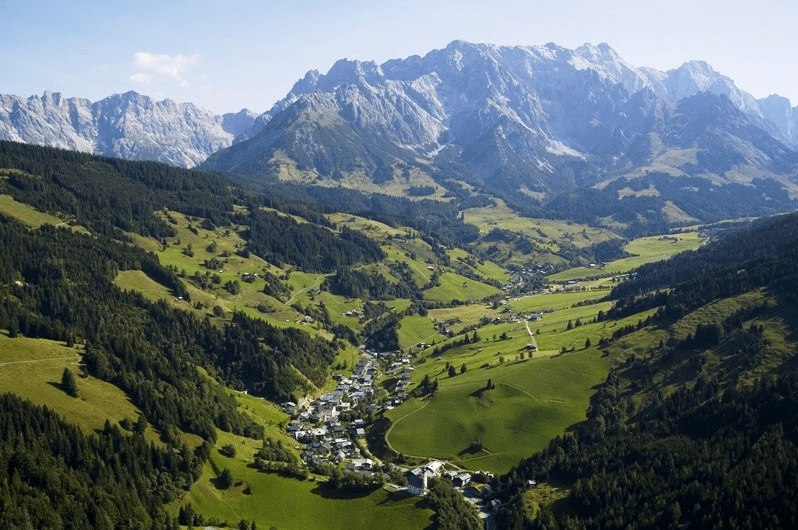 THE HIGHKING CODE GeoTour