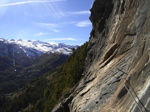 Easy hikes don't make for views this good! Photo by geocacher papounet