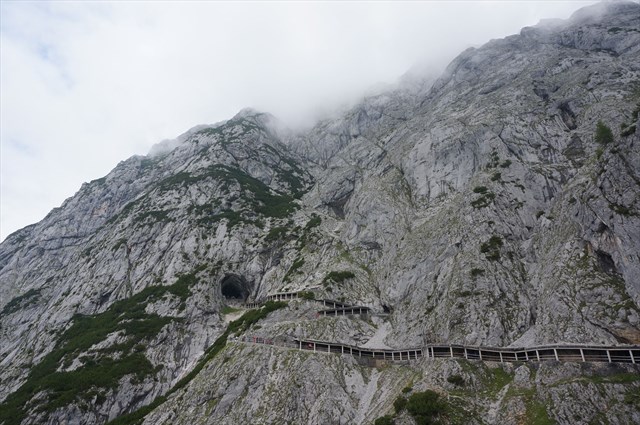 The entrance to the caves from below. Photo by geocacher geonauten