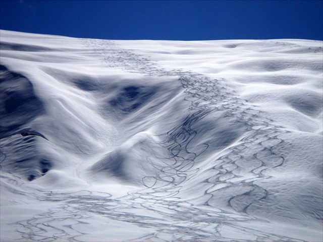 Carving some nice tracks on the way to GZ.