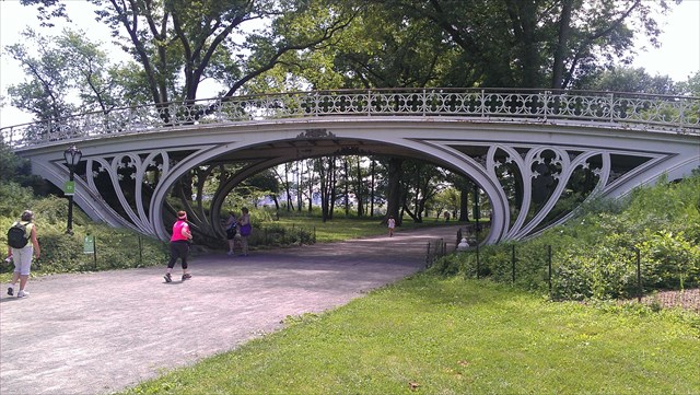 One of the parks many cool bridges. Photo by geocacher guinea gal