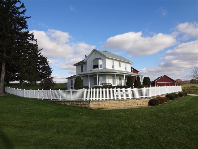The house from the movie. Photo by geocacher PJM (Iowa/Nederland)