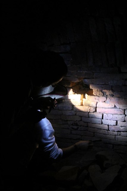 Are you brave enough to enter the pitch black hidden chamber? Photo by geocacher Harold's Hawks