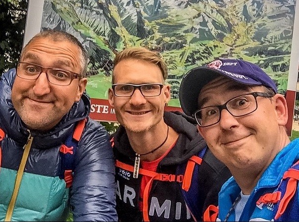 Left to right: Alexander, Tim und Benny at the beginning of their journey in Obersdorf.