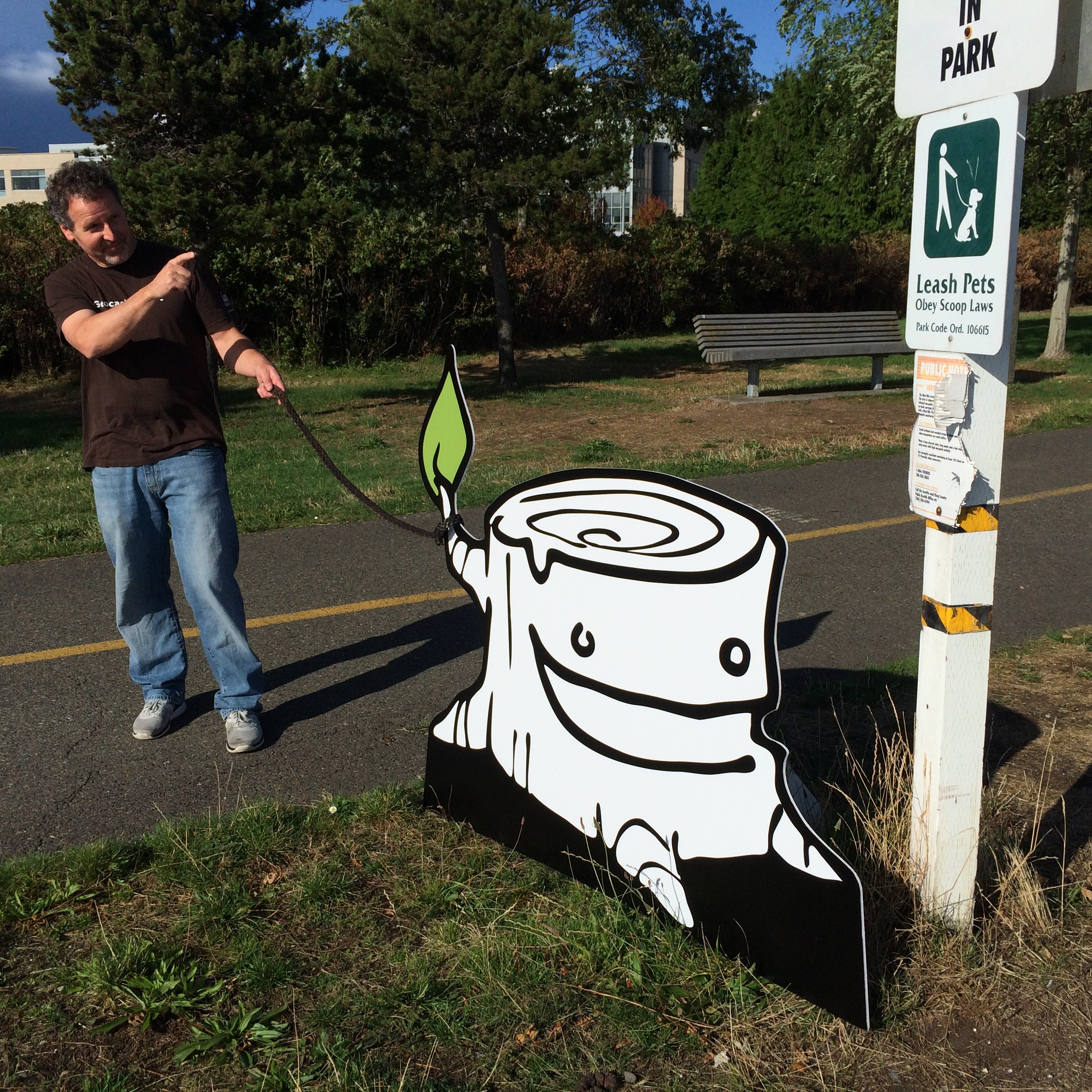 Tom and one of Geocaching's little buddies - Stumpy