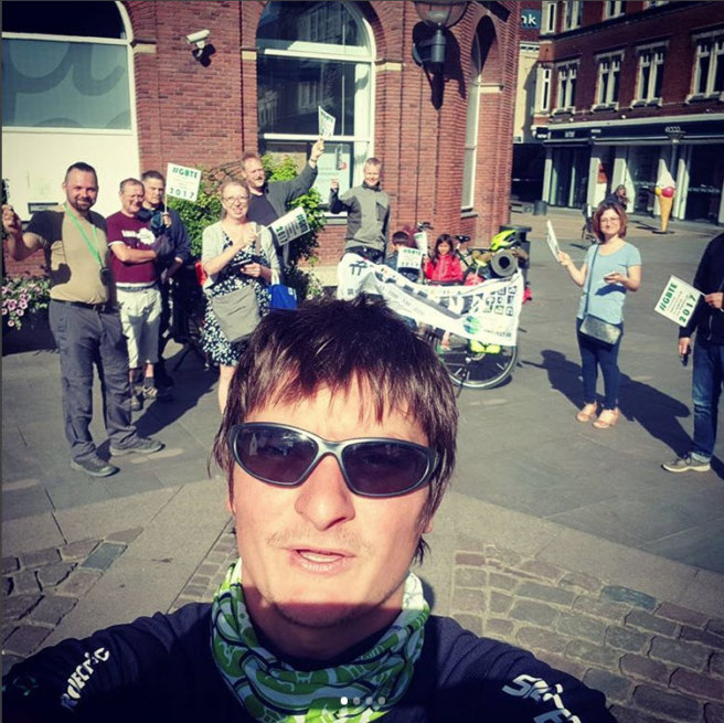 Radu and friends on July 5th at the event that started it all: "And so it starts? (GBTE2017 departure day)" GC70MTZ.