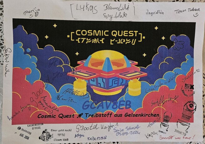 Des géocacheurs de Gelsenkirchen, en Allemagne, se sont retrouvés à l'Event Cosmic Quest 🚀 Treibstoff aus Gelsenkirchen (GCAV8EB) pour découvrir des TB et augmenter la quantité de carburant.